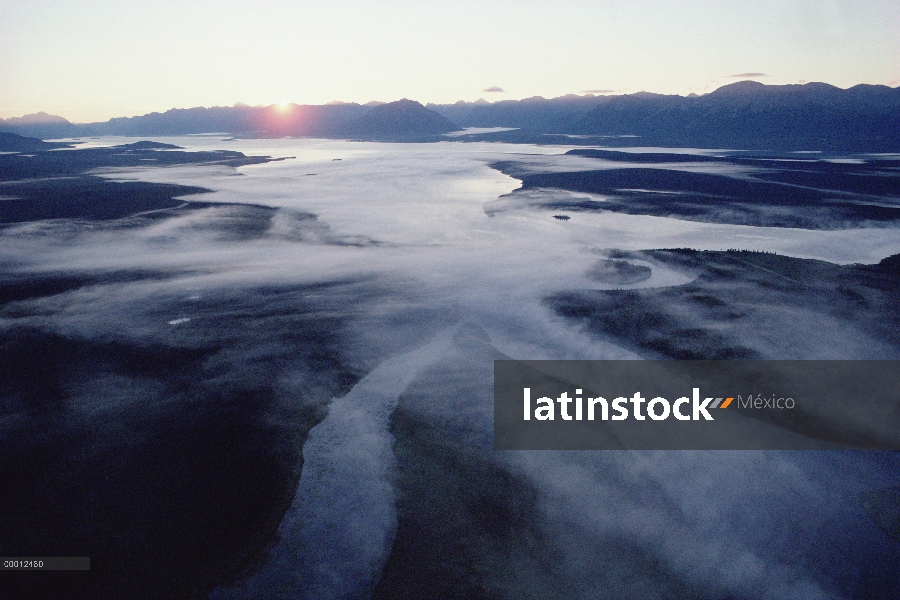 Vista aérea del Parque Nacional del lago Clark y Preserve, Alaska