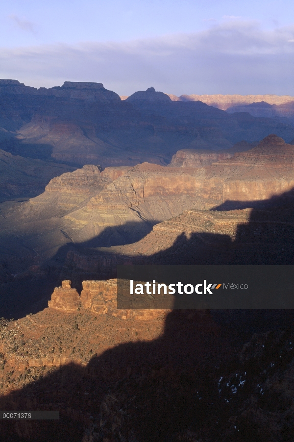 Puesta de sol sobre el Parque Nacional Gran Cañón, Arizona