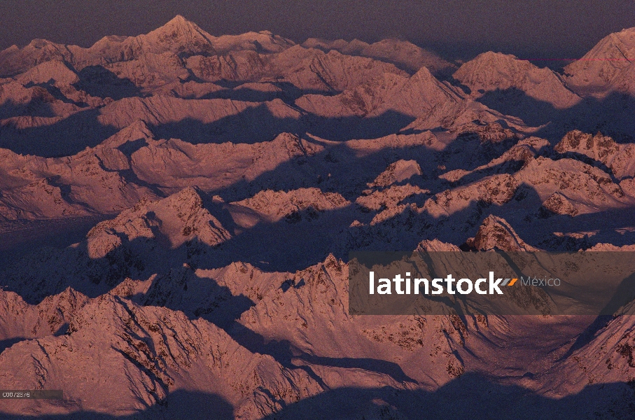 Cumbres nevadas de la Cordillera de Alaska, Alaska