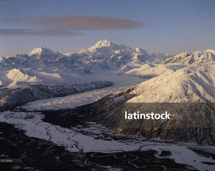 MT Denali y gama de la montaña con glaciar, Parque Nacional de Denali y Preserve, Alaska