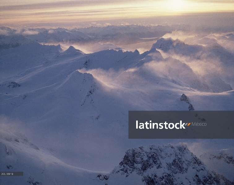 Cumbres nevadas de la Cordillera de Alaska, Alaska