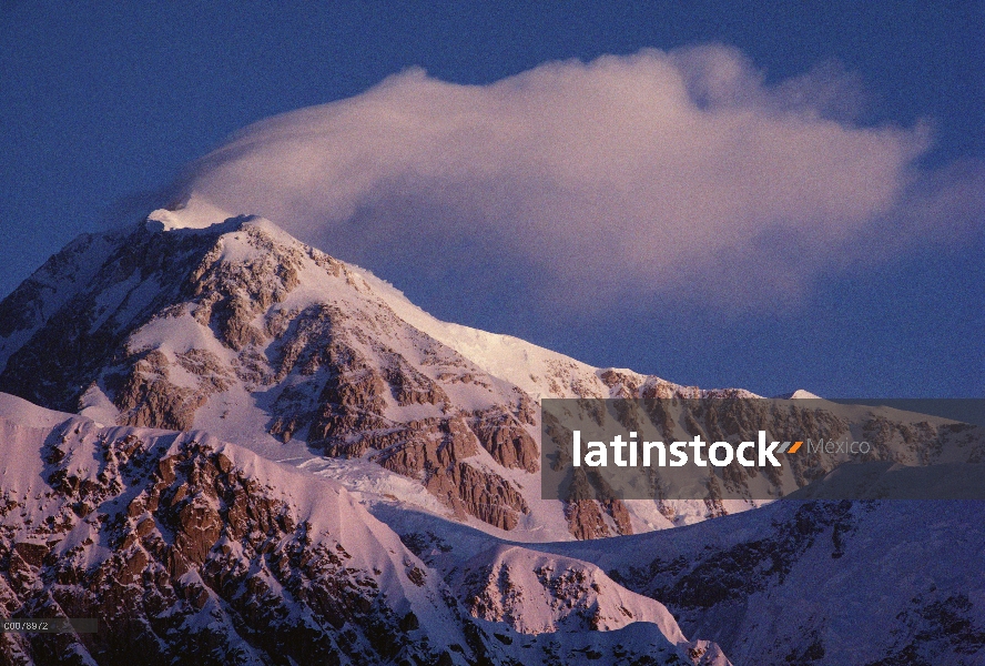 MT Denali cubierto de nieve, Parque Nacional de Denali y Preserve, Alaska