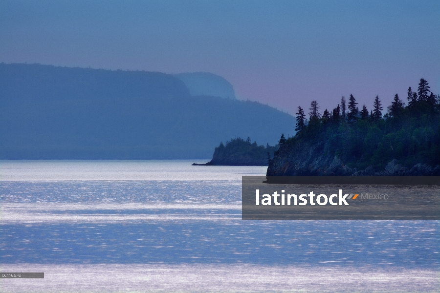 Superior de lago al atardecer, Minnesota