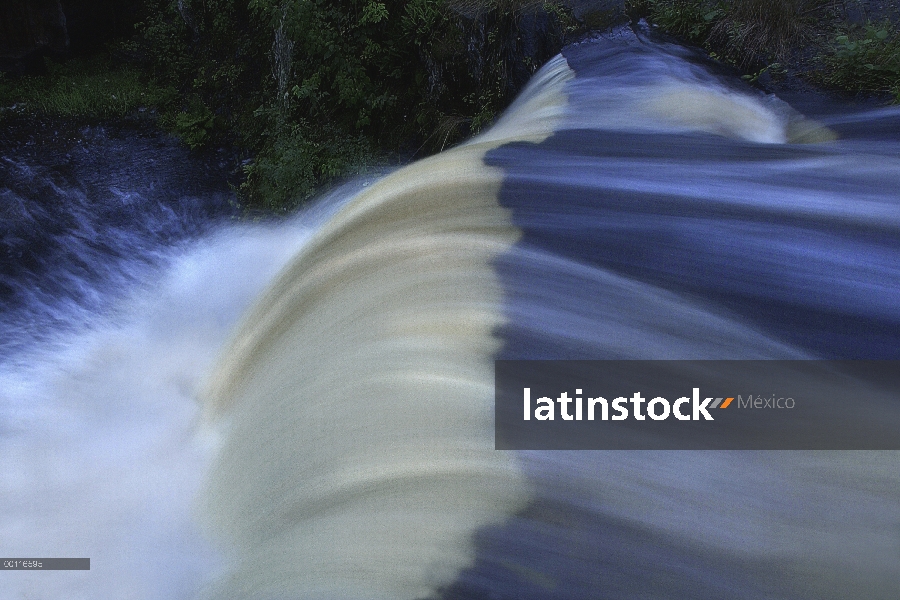 Cascada, Northwoods, Minnesota