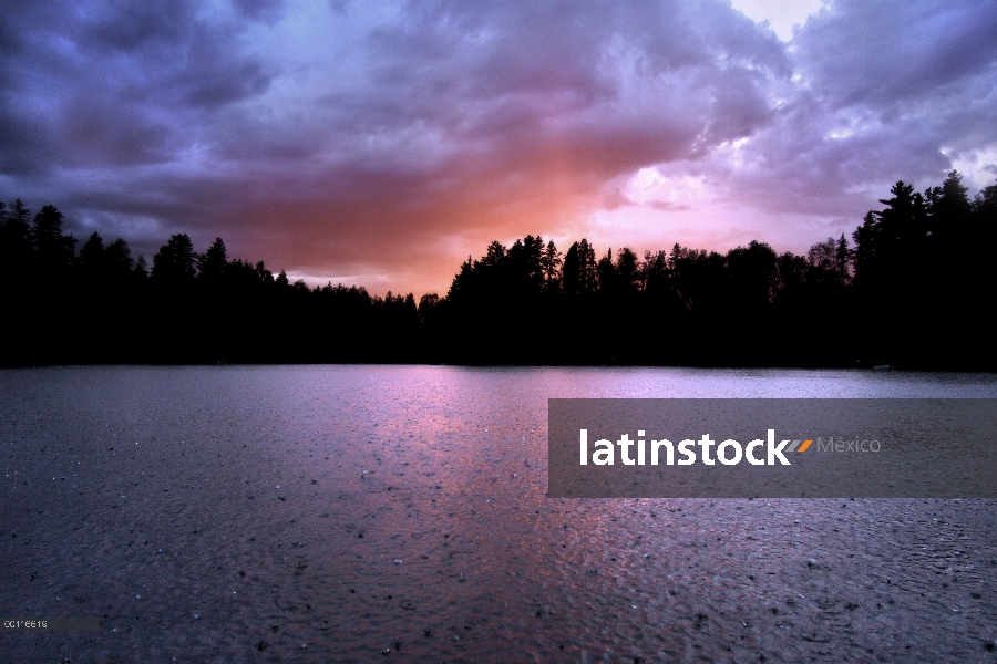 Tempestad de truenos, Northwoods, Minnesota