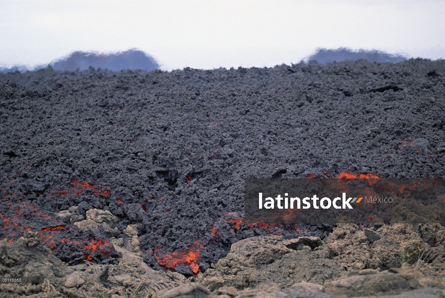 Flujo de lava Aa avanzan lentamente cubriendo mayores resistido flujo, febrero de 1995, isla de Fern