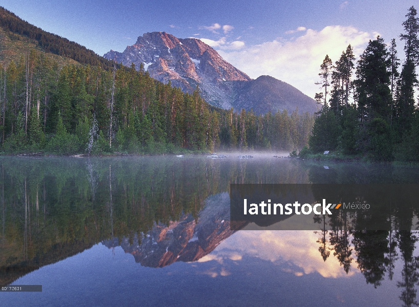 MT Moran reflejan en cadena lago, Parque Nacional Grand Teton, Wyoming