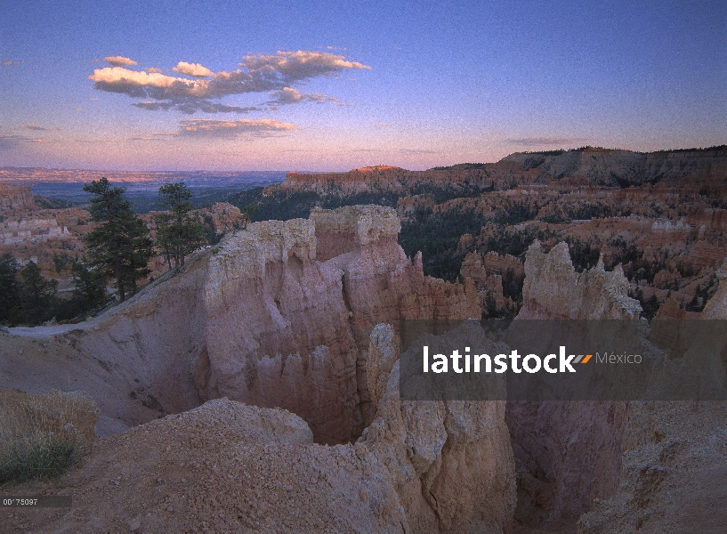 Cañón Bryce visto desde el punto de Bryce, Parque Nacional Bryce Canyon, Utah