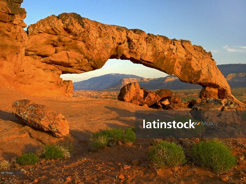 Arco puesta del sol, monumento nacional Escalante, Utah