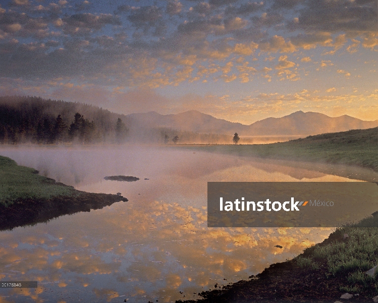 Gama de Absaroka de Alum Creek, Parque Nacional de Yellowstone, Wyoming