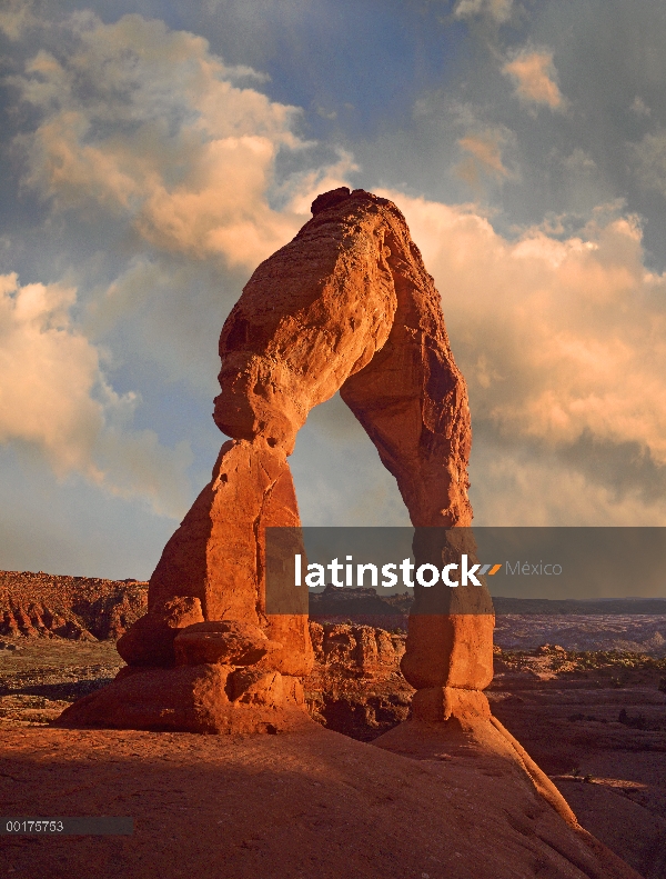 Arco delicado en el Parque Nacional Arches, Utah