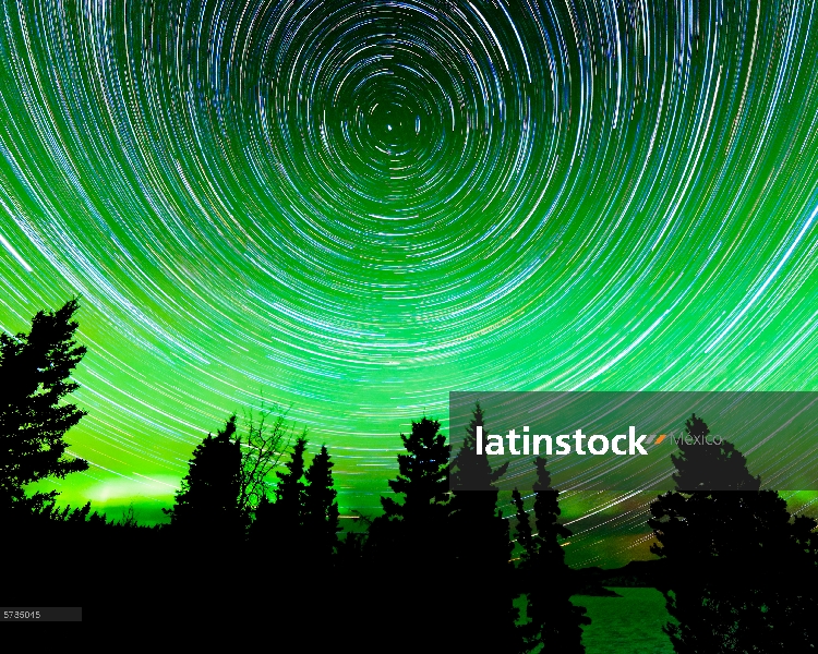 Star trails around Polaris and Northern lights