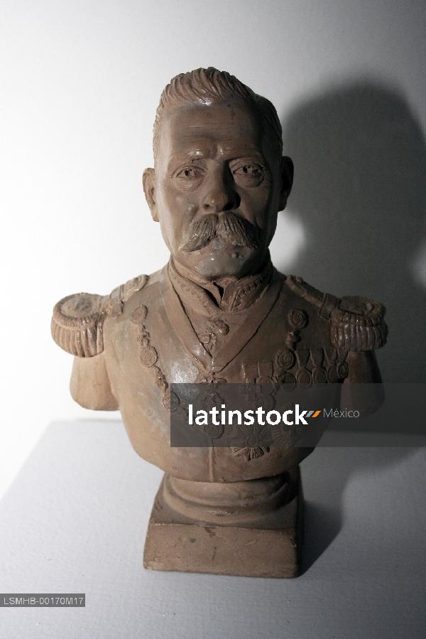 Fundación Conmemoración 2010, Busto de Porfirio Díaz