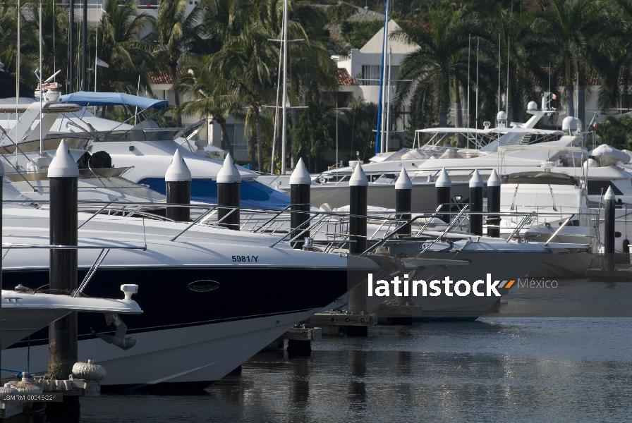 Club de yates,Ixtapa Zihuatanejo