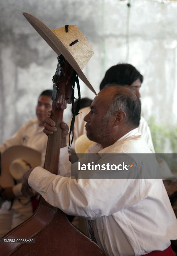 músicos de pueblo